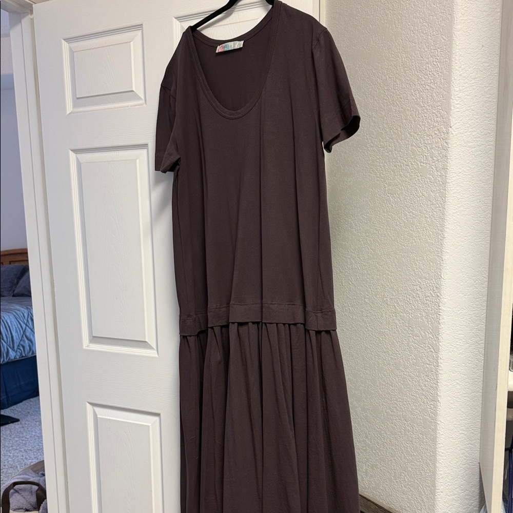 Elegant Brown Midi Dress